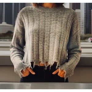 Double Zero Crop Sweater L Lovely Large Gray Fray Hem Oversized Rib Knit Womens
